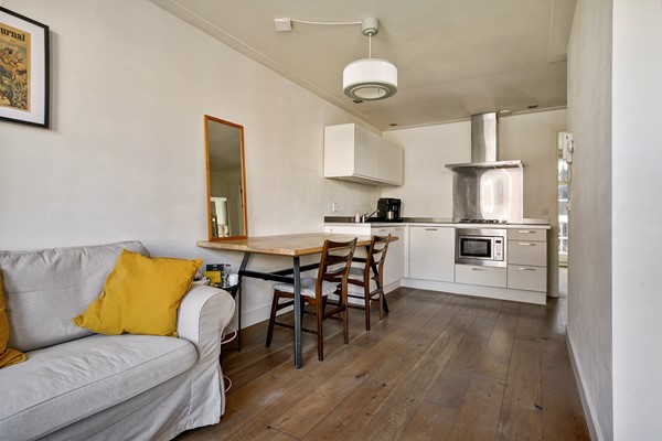 Medium property photo - Albert Cuypstraat 42B, 1072 CV Amsterdam